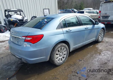 2012 Chrysler 200 Lx z USA, uszkodzony, nr VIN 1C3CCBABXCN169020